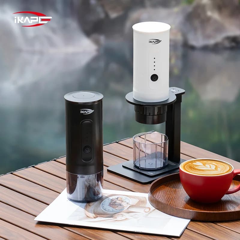 Macchina da caffè manuale portatile per capsule e caffè macinato